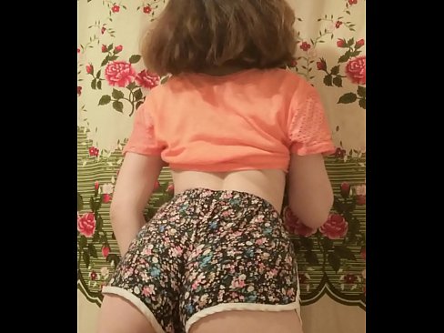 ❤️ Leanabh òg sexy a ’toirt dheth na shorts aice air a’ chamara ️ Bhidio fucking aig gd.my-hentai-gallery.ru ❌️